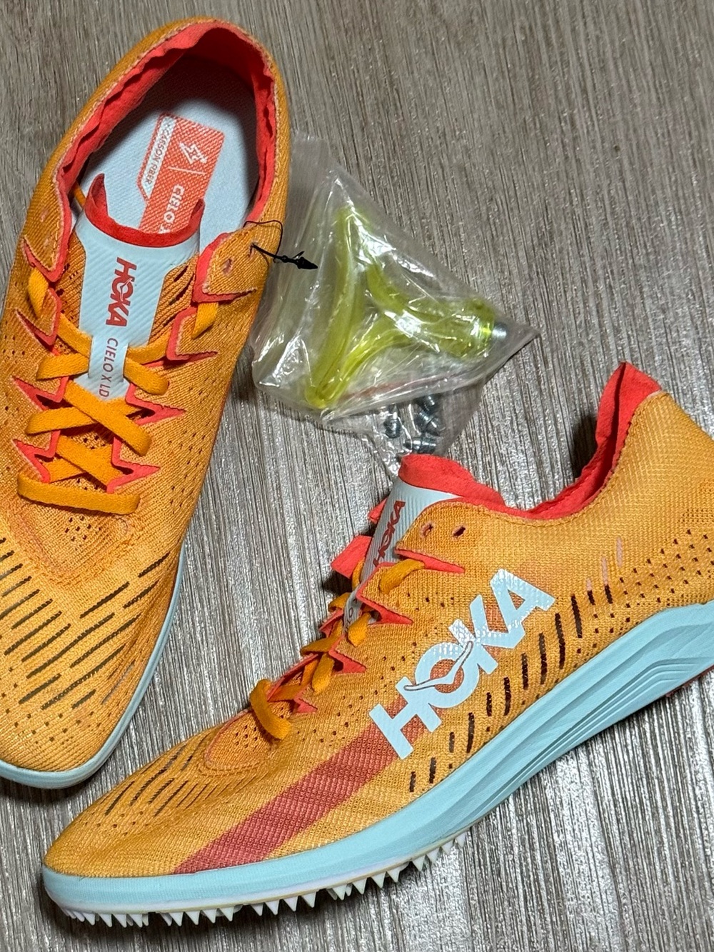 Hoka Unisex Cielo X LD Radiant Yellow Camellia Track Spikes Men’s 8… W 9.5 New